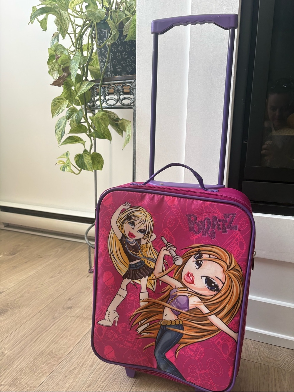 Bratz Rolling Suitcase Kids Travel Bag Pink Carry On Luggage Cute - Picture 2 of 4